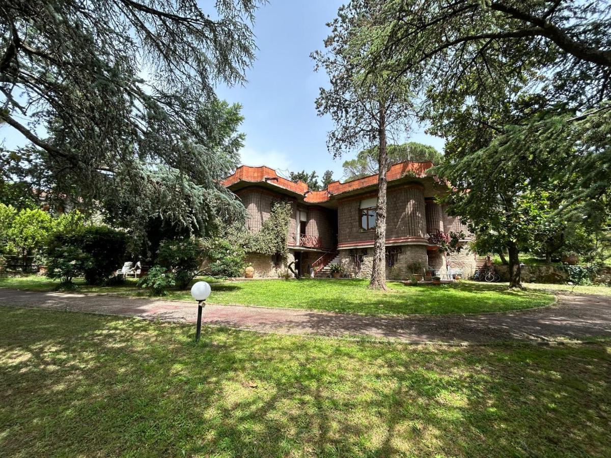 Open Space Nel Parco Con Parcheggio Gratuito Флоренція Екстер'єр фото